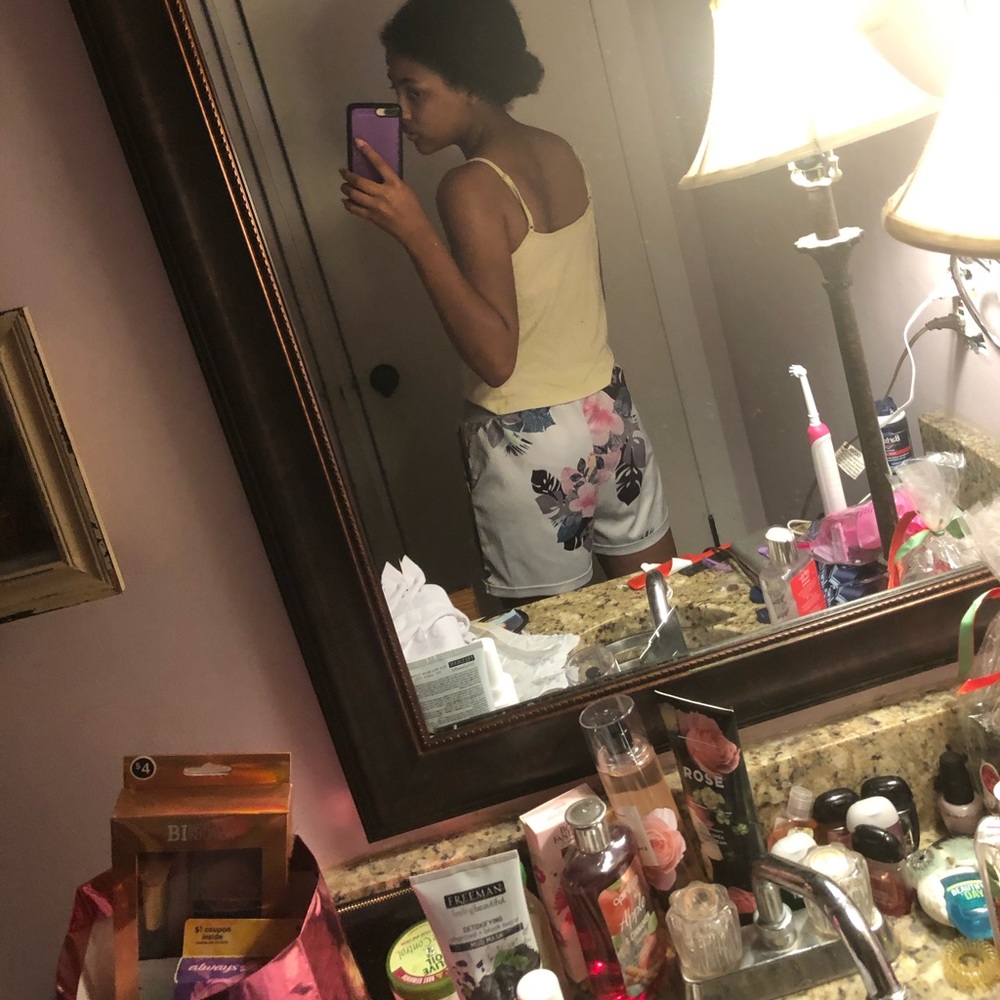 Tanktop Bundle - Picture 5 of 7